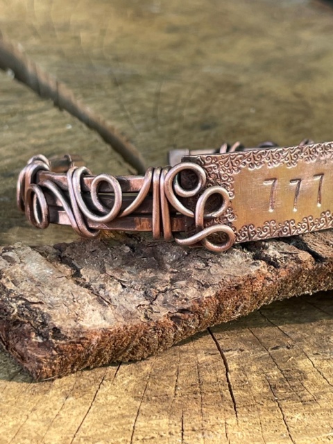 Biżuteria duchowa z miedzi bransoletka mankietowa angel number 777 amulet cudu kuta miedź